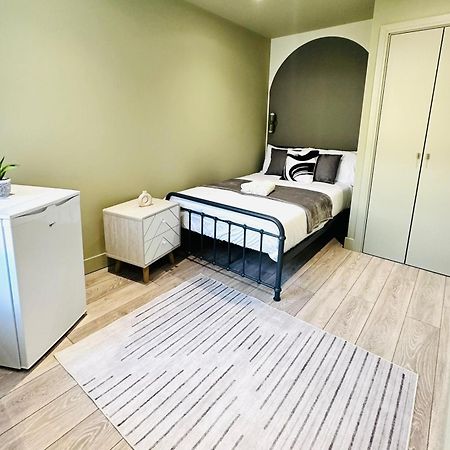 London Boutique Ensuite Room Like Hotel ภายนอก รูปภาพ