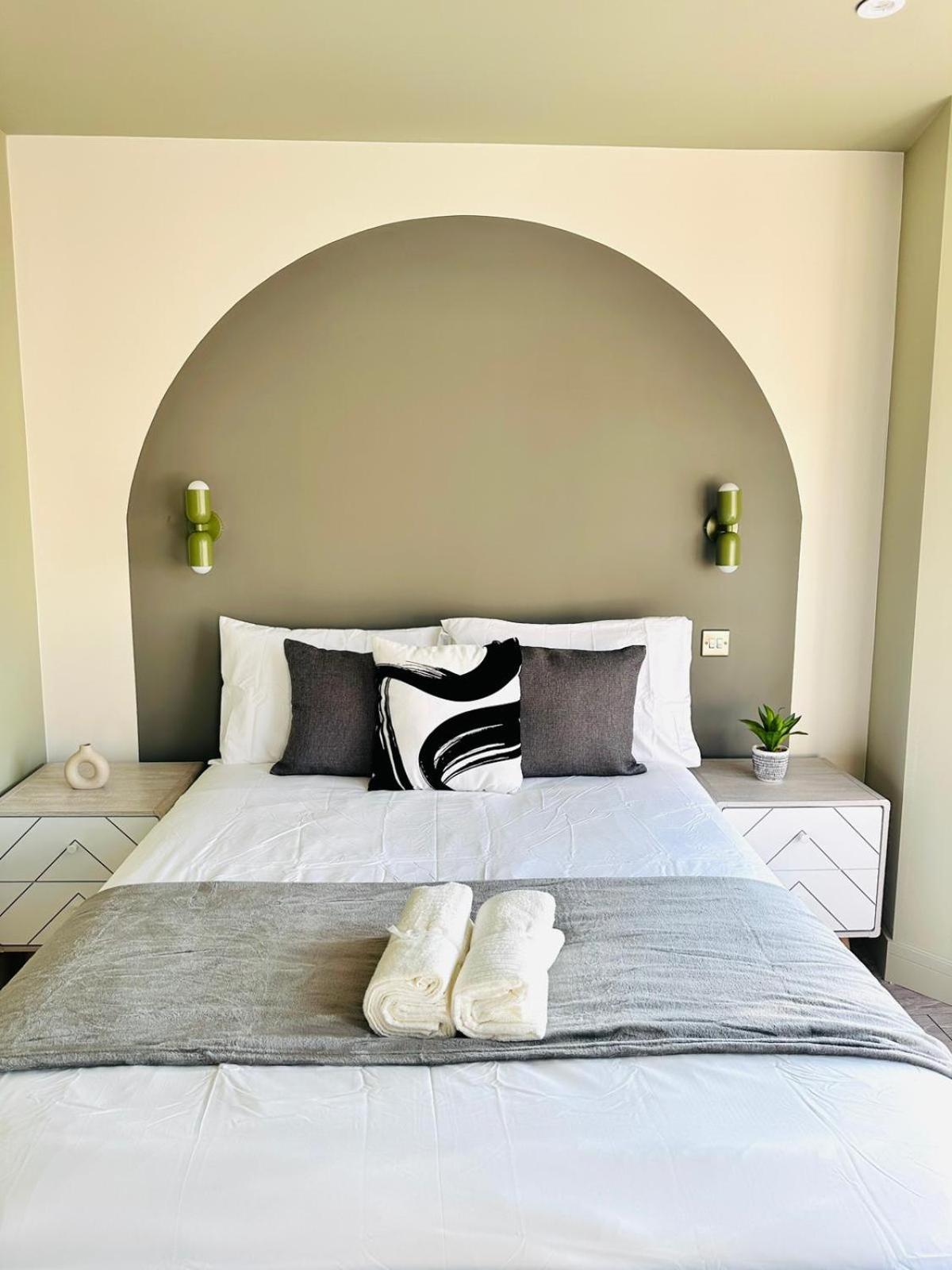 London Boutique Ensuite Room Like Hotel ภายนอก รูปภาพ
