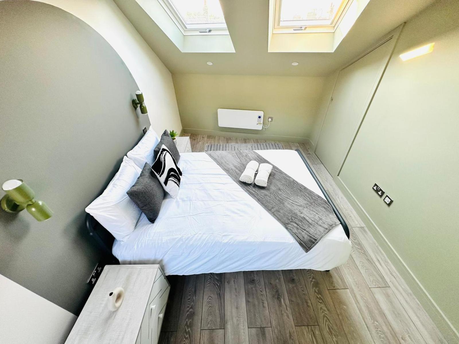 London Boutique Ensuite Room Like Hotel ภายนอก รูปภาพ