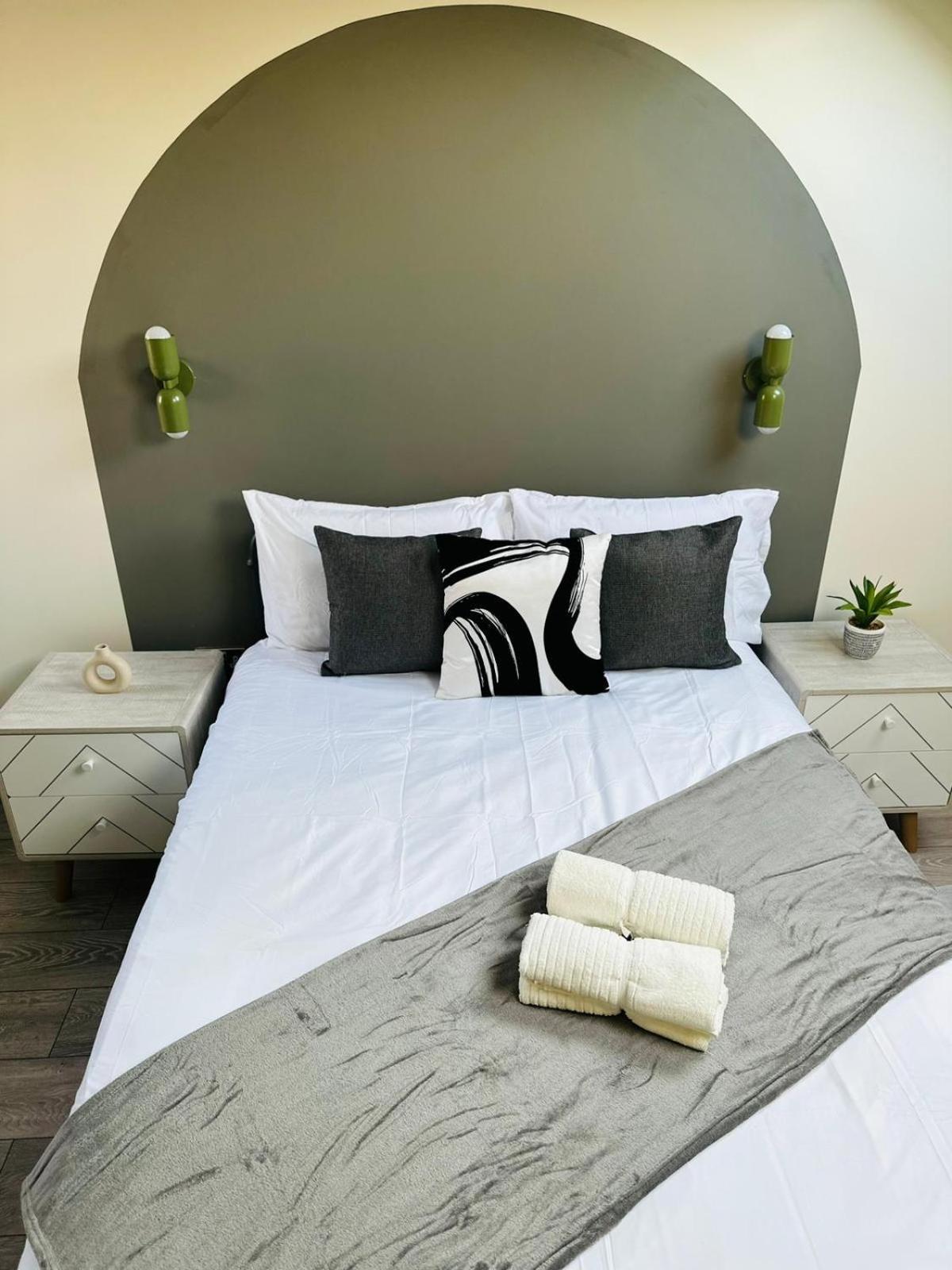 London Boutique Ensuite Room Like Hotel ภายนอก รูปภาพ