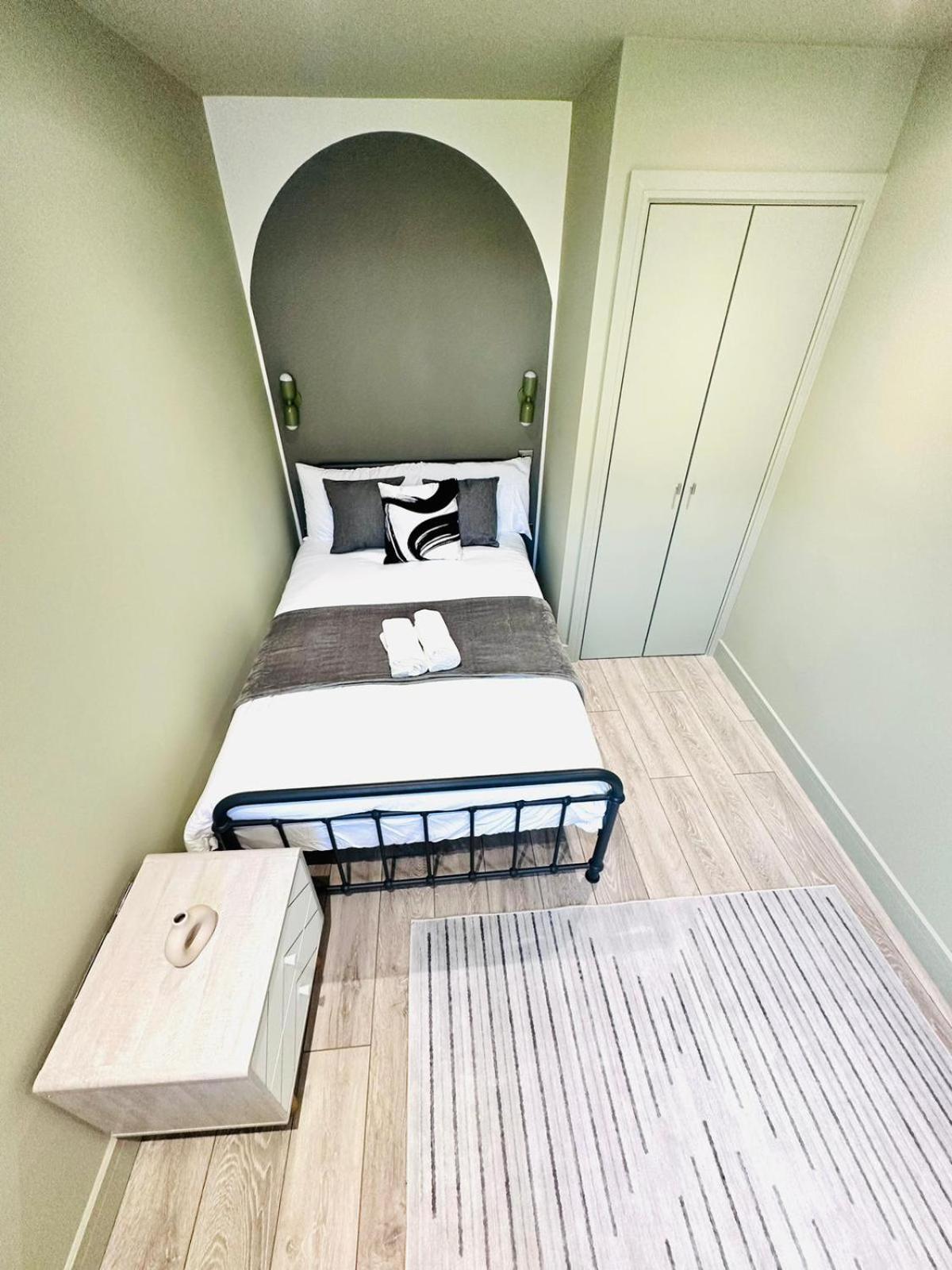 London Boutique Ensuite Room Like Hotel ภายนอก รูปภาพ