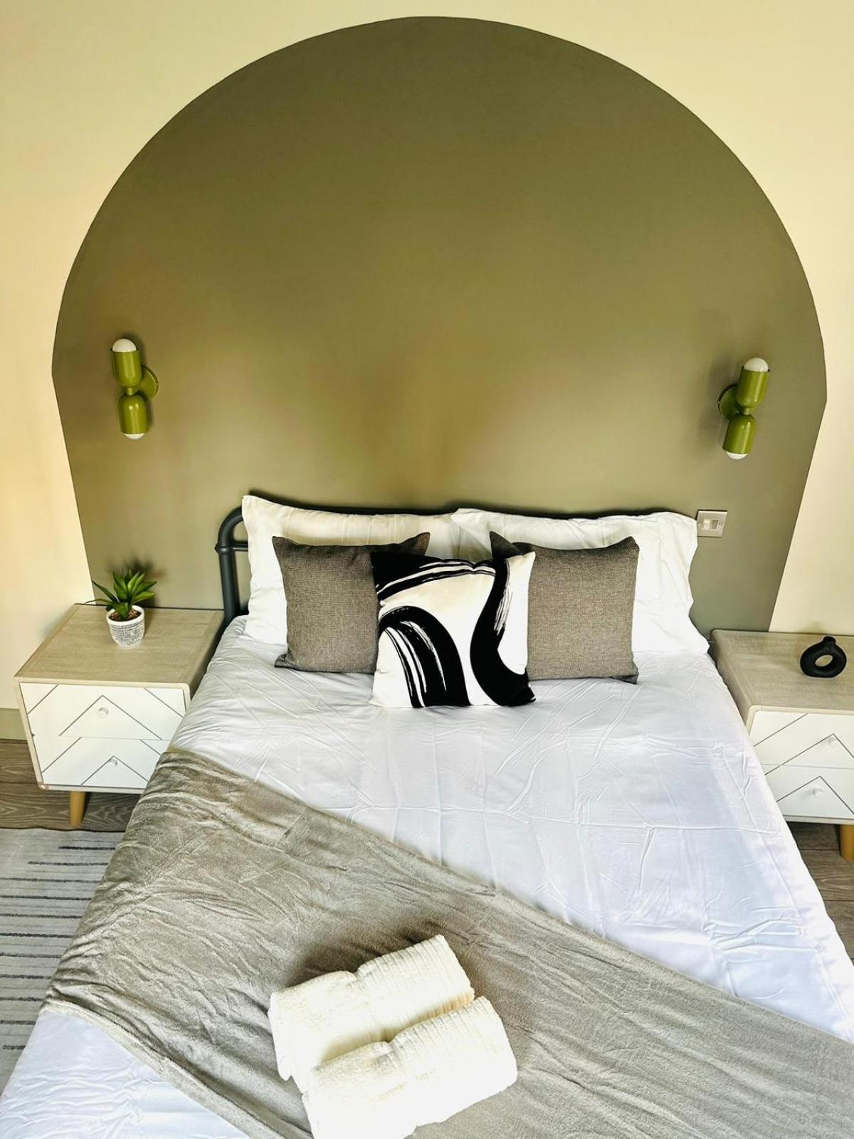 London Boutique Ensuite Room Like Hotel ภายนอก รูปภาพ